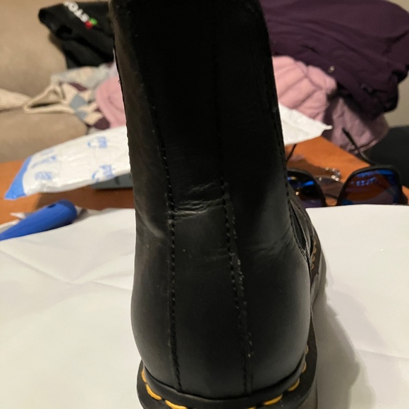 Dr. Martens women’s size nine leather Chelsea boots - Picture 9 of 16